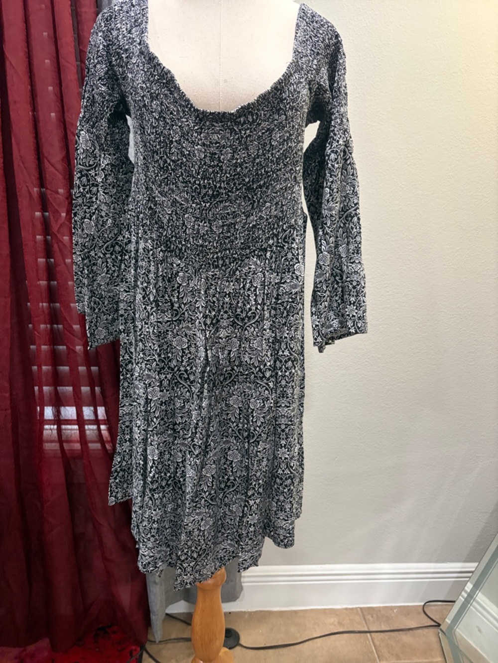 Black & White Long Sleeve Smocked Floral Midi Dress